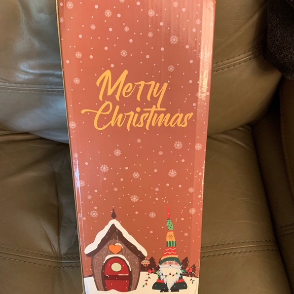 New!! CHRISTMAS Twin Size Bedspread Set Santa Claus 3 PC Lightweight Red - Picture 4 of 7